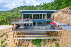 New Cabin with a Spectacular view pet friendly